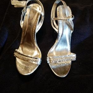 Dress shoes